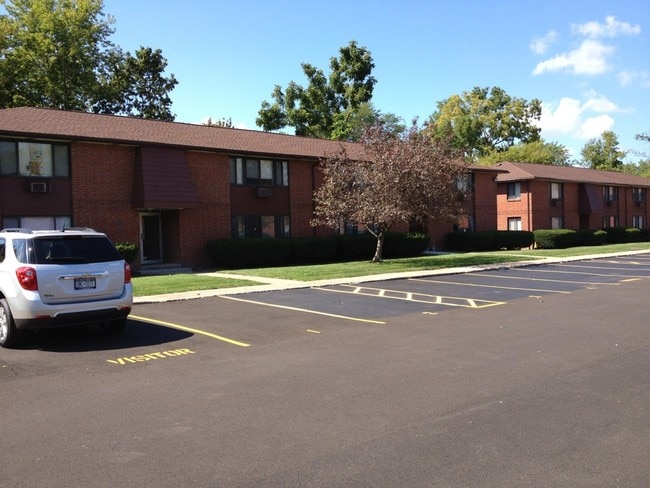 Parking - Ridgeway Garden Apartments