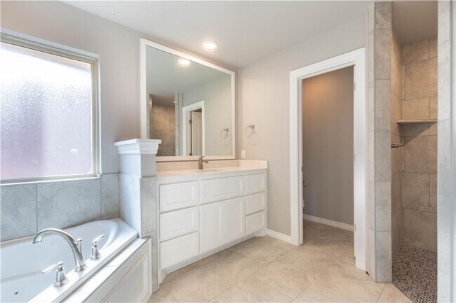 Building Photo - 7925 Sweetgum St