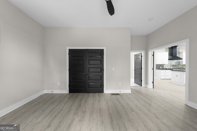 Building Photo - 1331 Diamond Ave SE