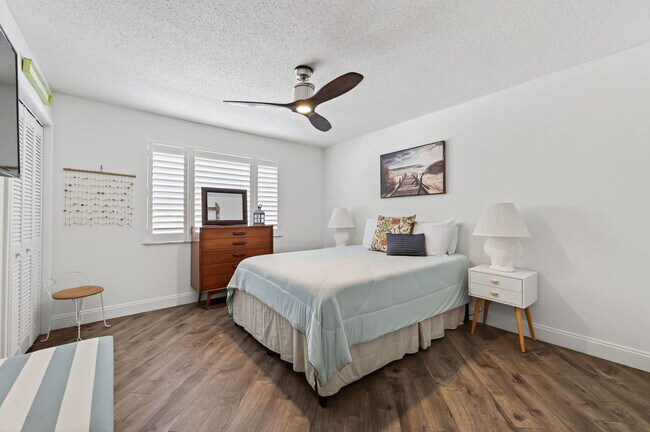 Building Photo - 2750 Ocean Shore Blvd