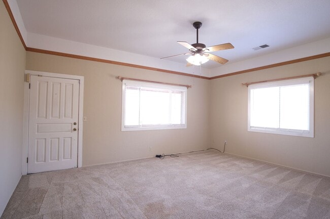 Building Photo - NOW AVAILABLE!! 2 Bedroom 1 bath in Turlock!