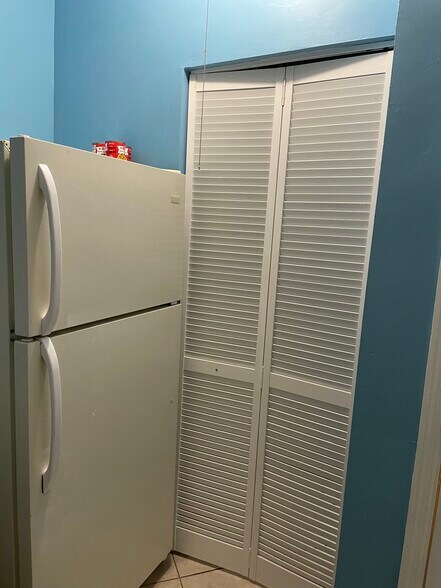 Building Photo - 20300 SW 116th Ave