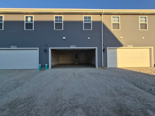 Building Photo - 2268 Barbera Dr