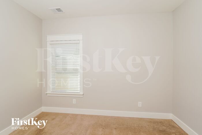 Building Photo - 1470 Woodridge Pl