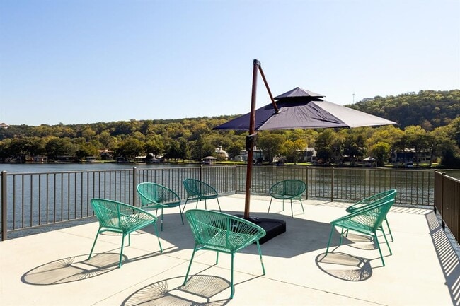 Building Photo - 3113 Ski Shores Terrace