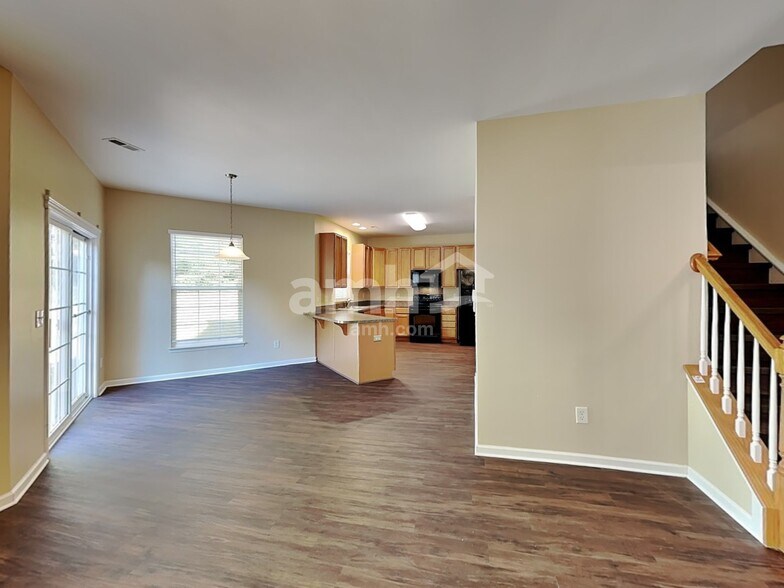 Building Photo - 16109 Long Talon Way