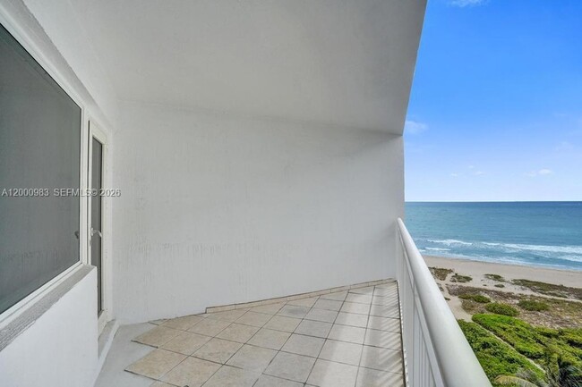 Building Photo - 710 N Ocean Blvd