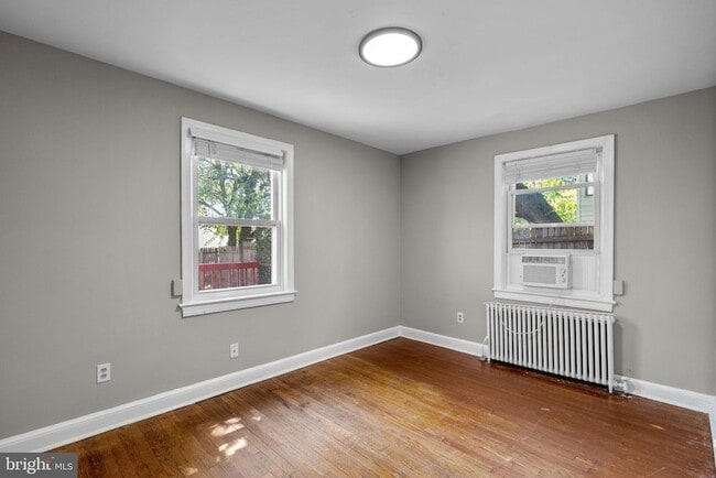 Building Photo - 2107 Brighton Rd