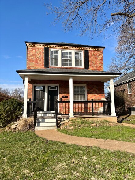 Primary Photo - 3833 Blow St