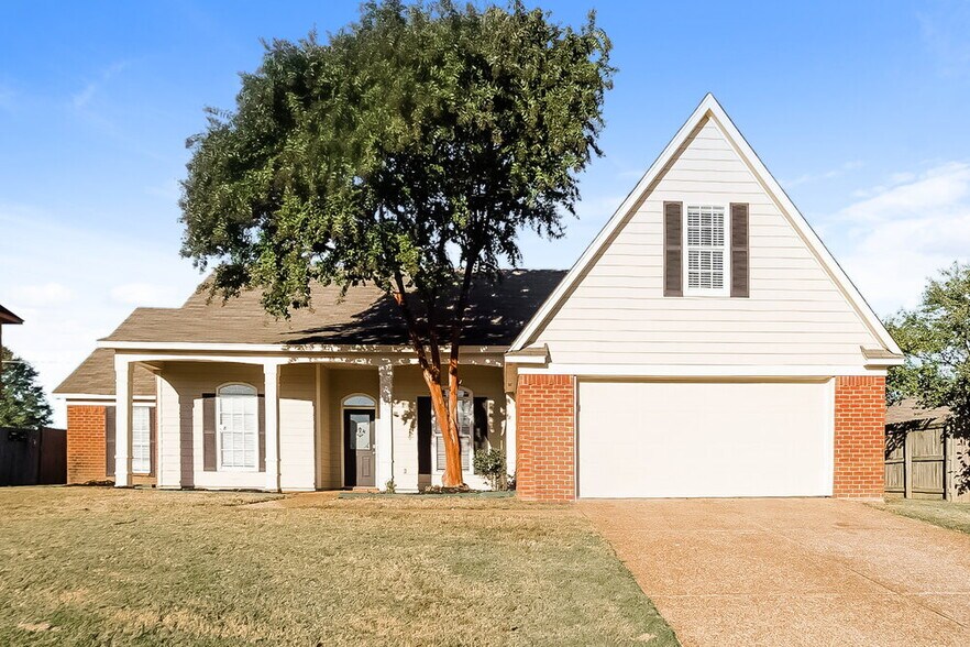 Primary Photo - 4599 Meadow Cliff Dr