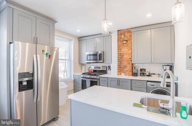 Building Photo - 501 S 26th St