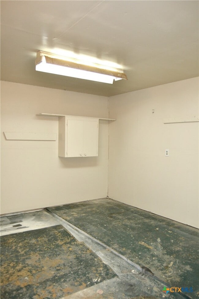 Building Photo - 1501 Bluffdale St