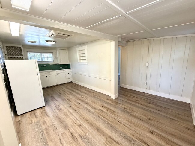 Building Photo - Charming Claremont Village Cottage – Small but Mighty!