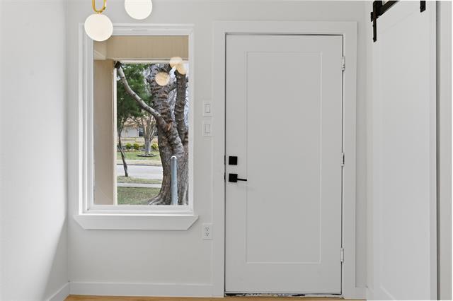 Building Photo - 617 Ouida St