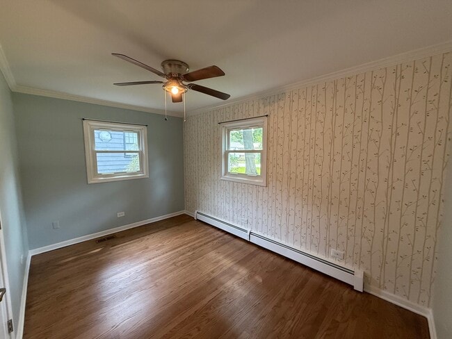 Building Photo - 29W601 Prairie Ave