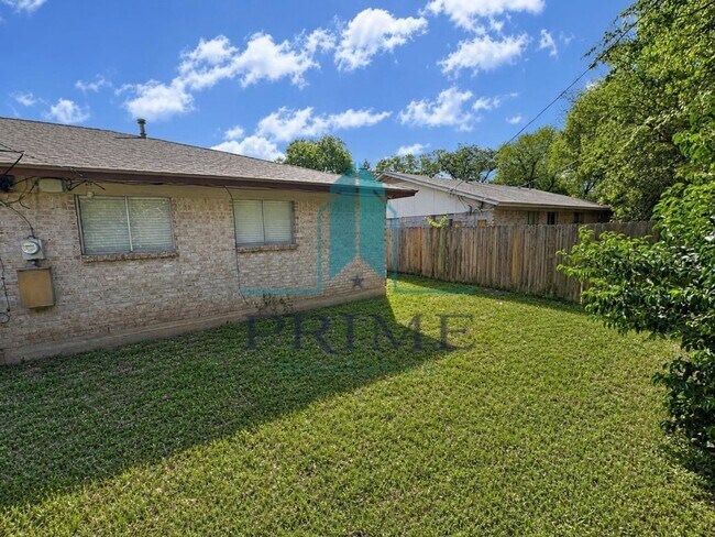 Building Photo - 9900 Randall Dr