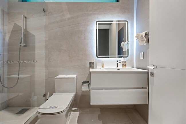 Building Photo - 77 SW 18th Terrace