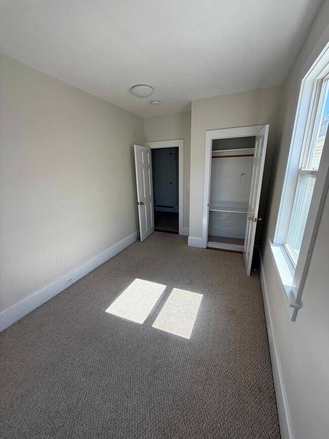 Building Photo - 178 Merrimac St