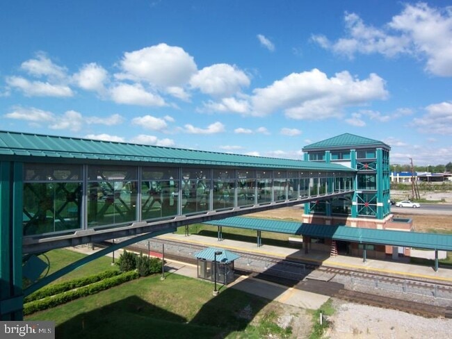 Building Photo - 981 Herons Run Ln