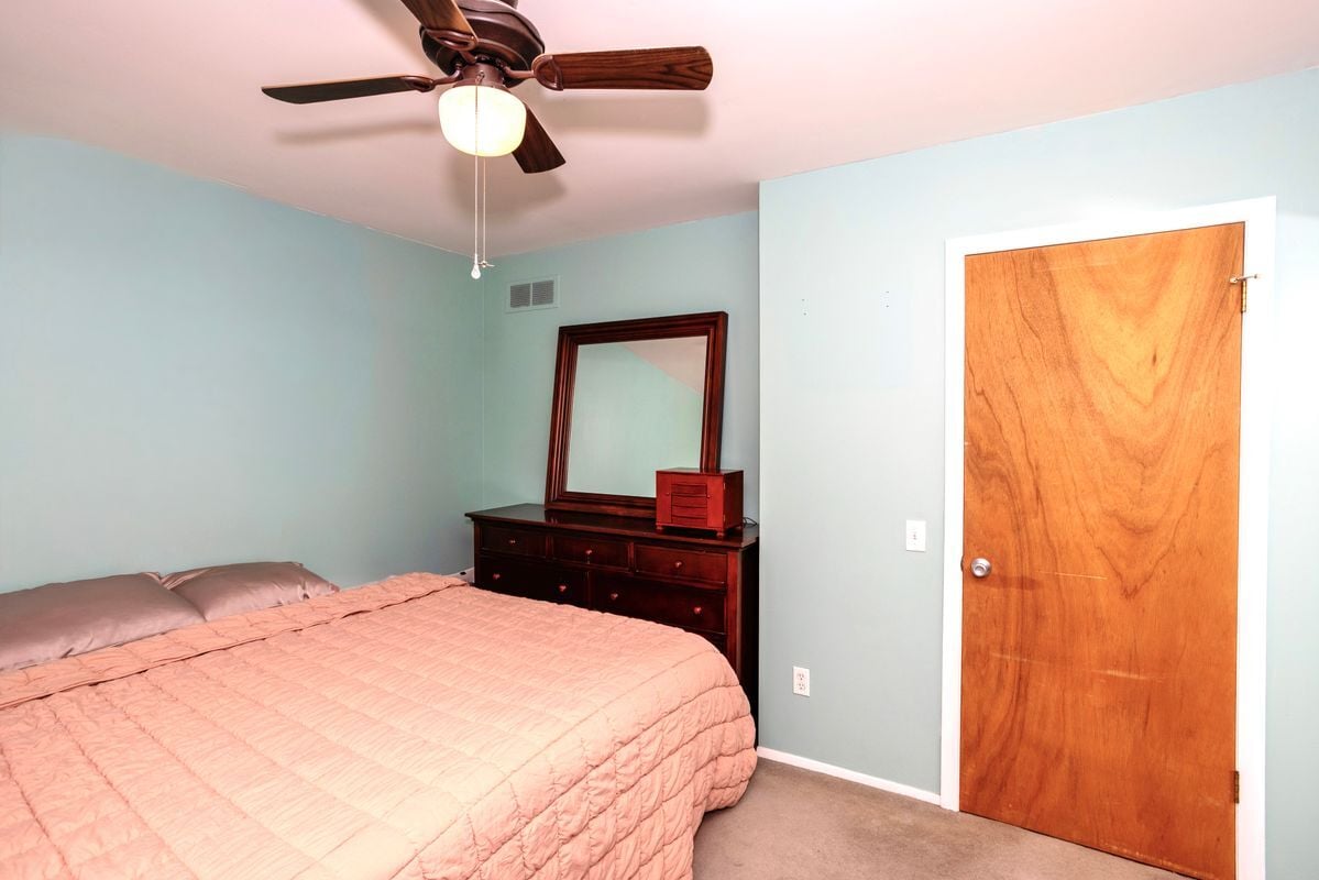 Building Photo - 28115 Little Mack Ave