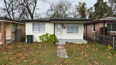 Building Photo - RATE DROP ALERT (was $1600/month)!