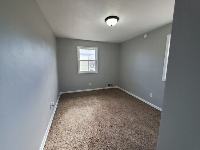 Building Photo - SL KSR1012