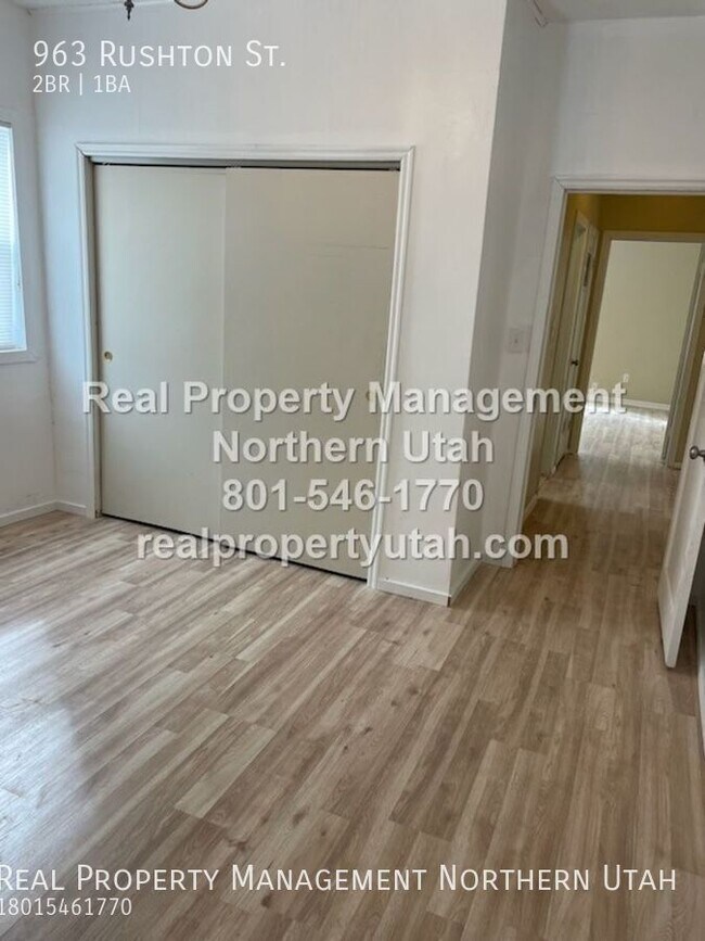 Building Photo - 963 Rushton St
