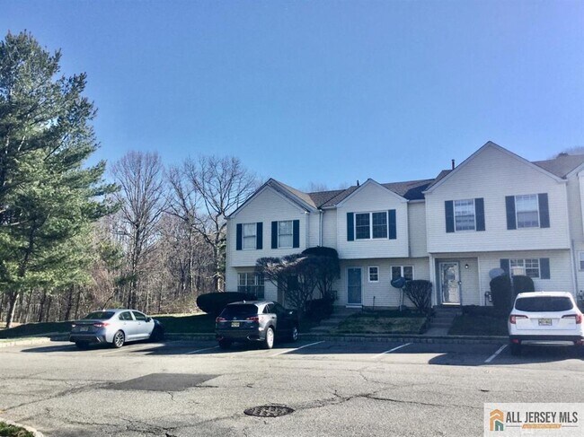 Building Photo - 682 Darlington Dr