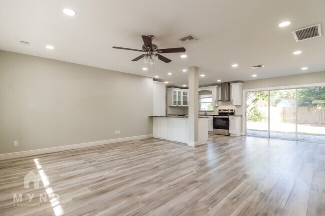 Building Photo - 1560 Palmetto St