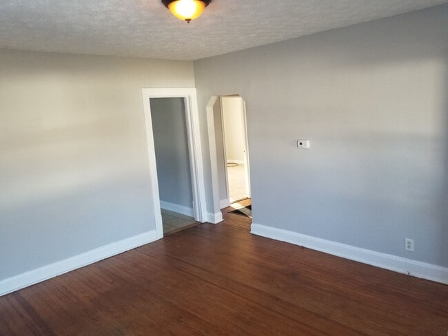 Building Photo - Nice Two Bedroom House Close to Liberty University!