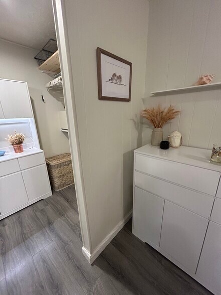 Building Photo - 3178 Ridge Rd