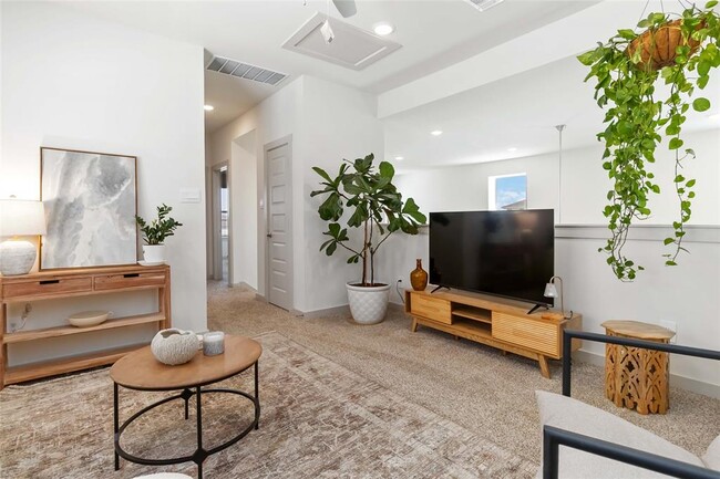 Building Photo - 105 New Hvn St