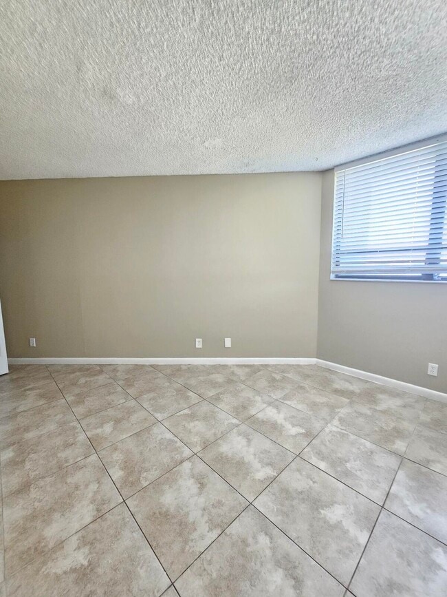 Building Photo - 1750 N Congress Ave