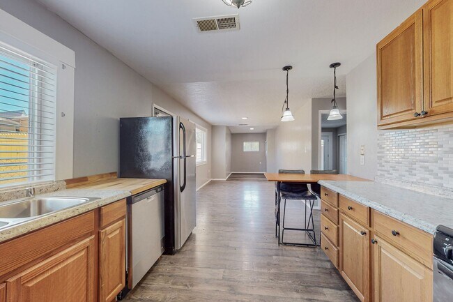 Building Photo - North Valley Casita 2 Bedroom 1 Bath