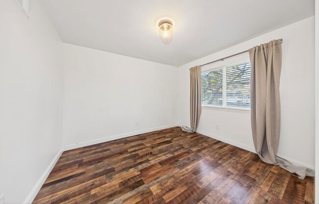 Building Photo - Updated Single-Story Home in South Redlands