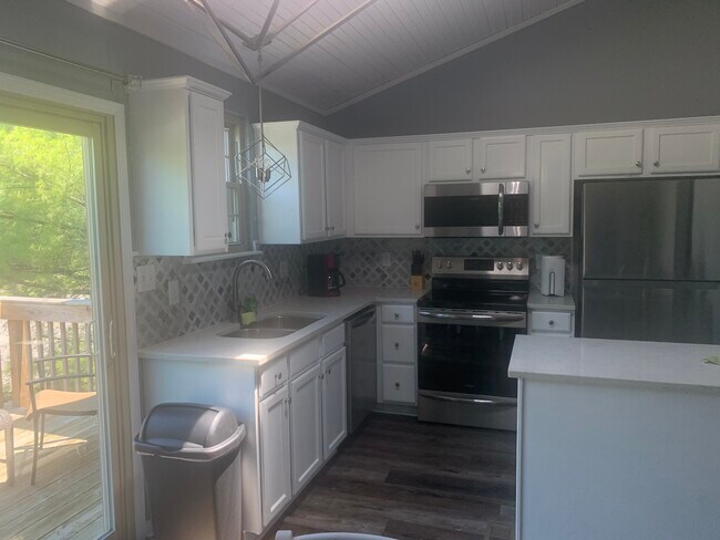 Building Photo - 3509 Squires Woods Way