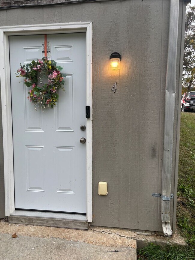 Building Photo - 1071 Kathryn