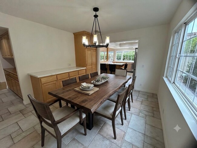 Building Photo - Beautiful 4 Bedroom/3 Bath Home with Bonus Room in Cypress, CA.   SOLAR Installed!