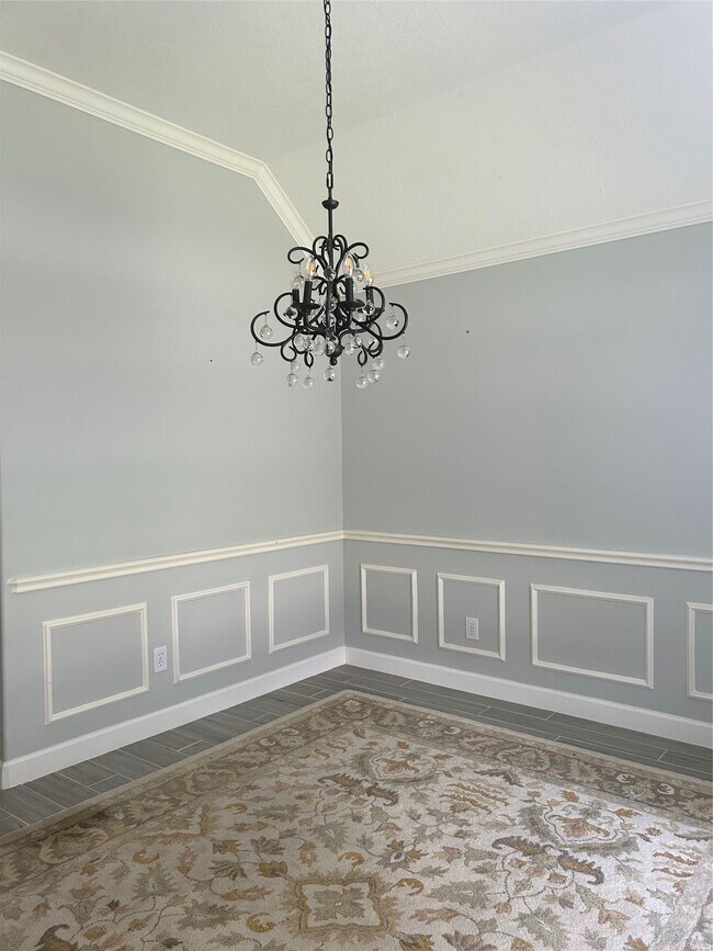 Building Photo - 18419 Autumn Park Dr