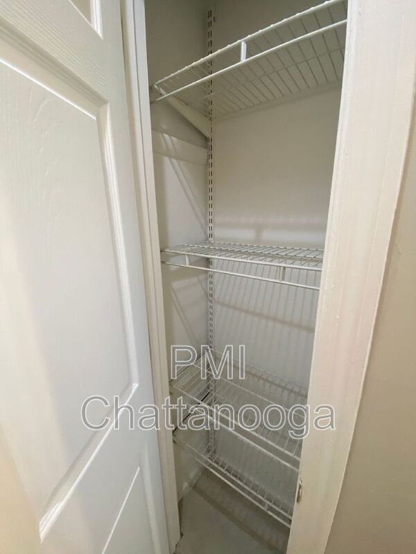 Building Photo - 168 Reynolds Dr