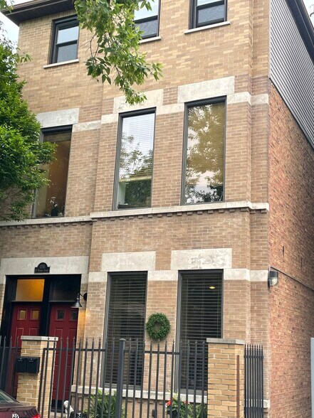 Building Photo - 1255 N Honore St