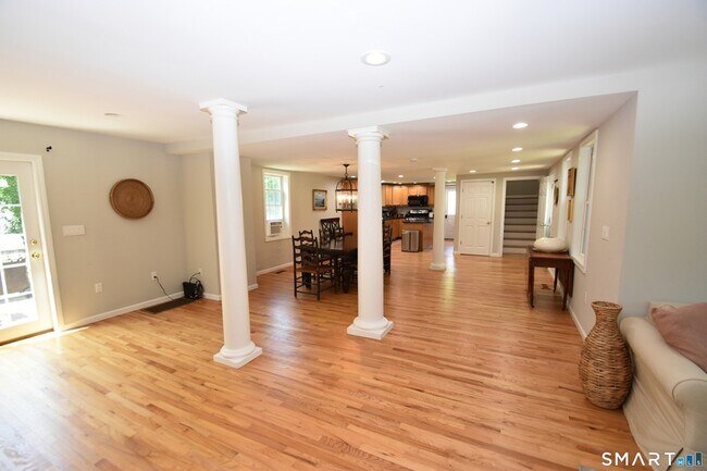 Building Photo - 139 Hewitt Rd