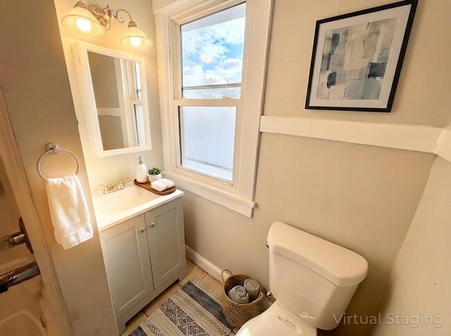 Building Photo - 3bed/1bath Townhouse in Clairton