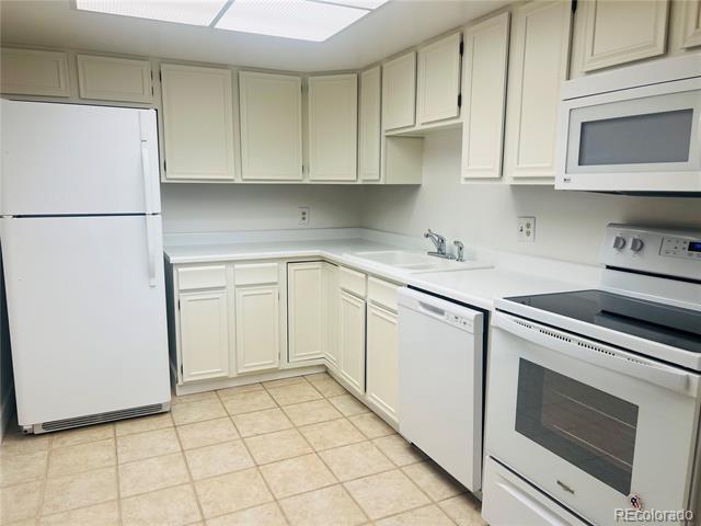 Building Photo - 14390 E Marina Dr