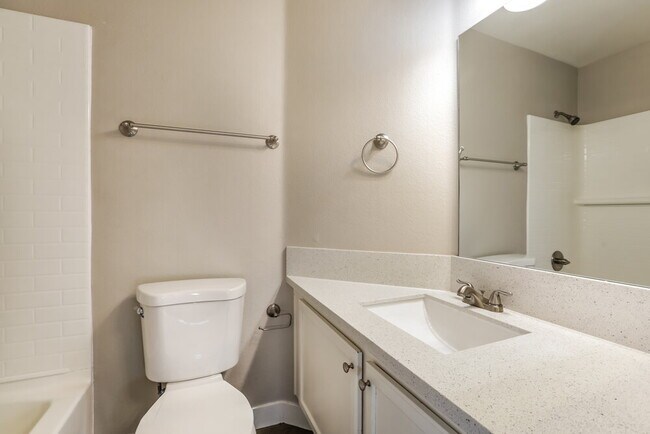 Building Photo - 2435 Sunset Peak St