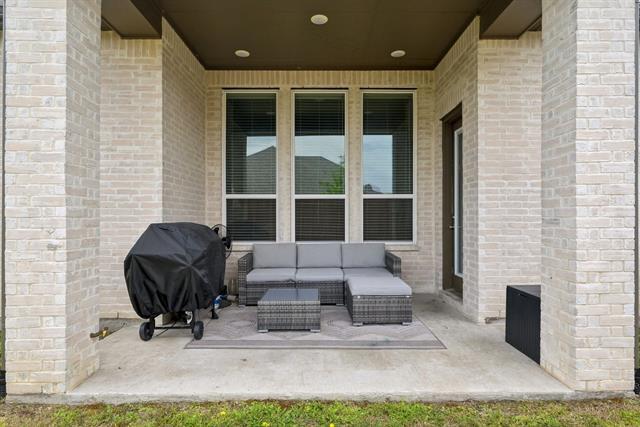 Building Photo - 453 Arcane St