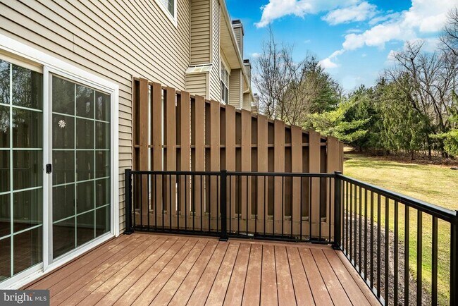 Building Photo - 124 Jeffords Ct