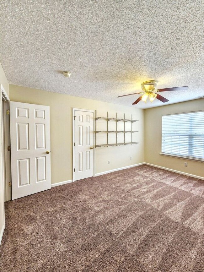 Building Photo - 5800 Quitman Trail