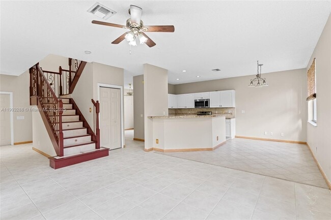 Building Photo - 4490 Foxtail Ln