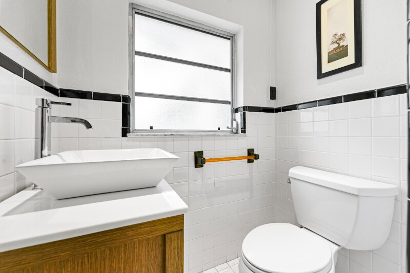 Building Photo - 3355 SW 22nd St